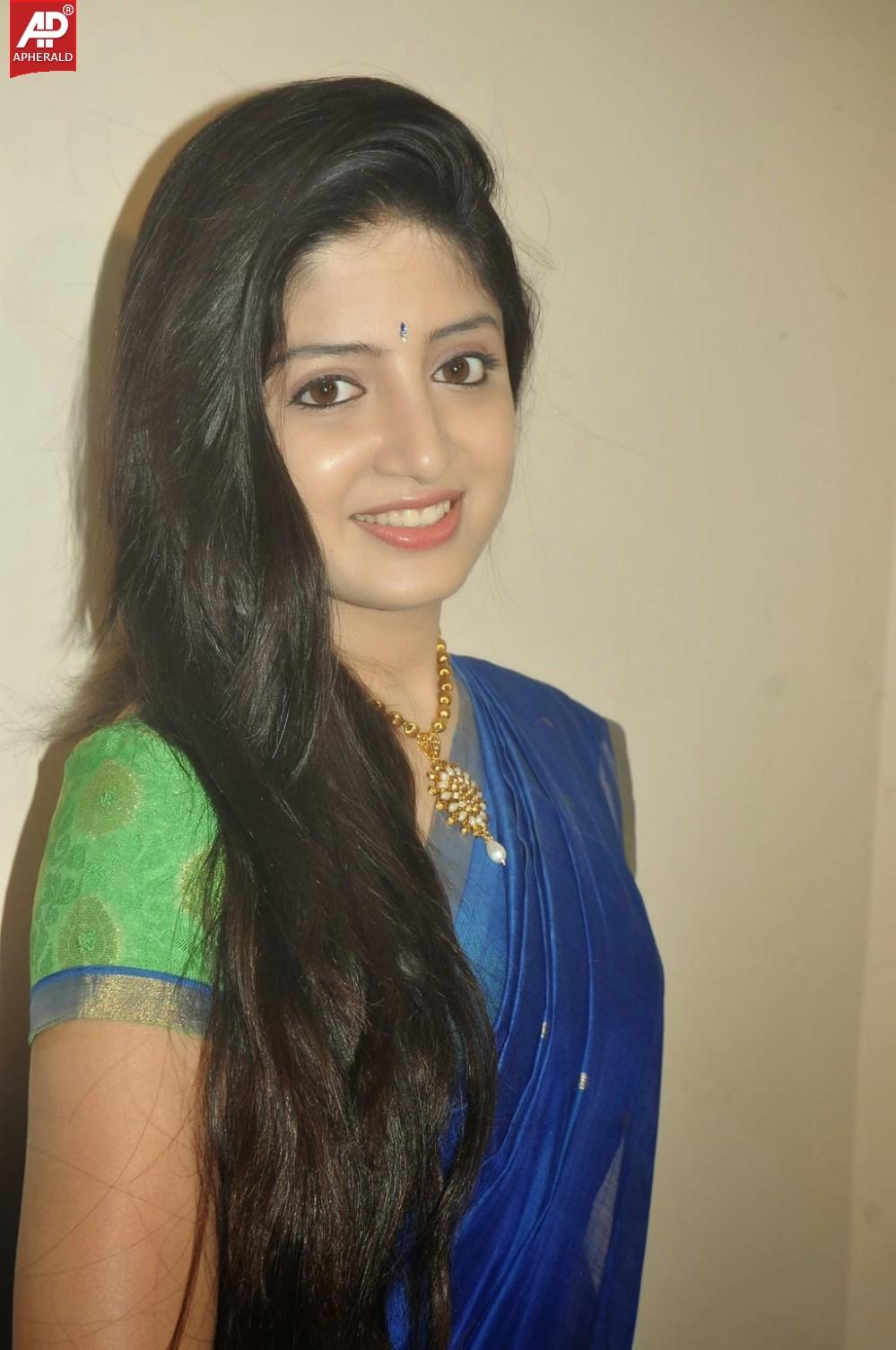 Poonam Kaur South Actress Photos