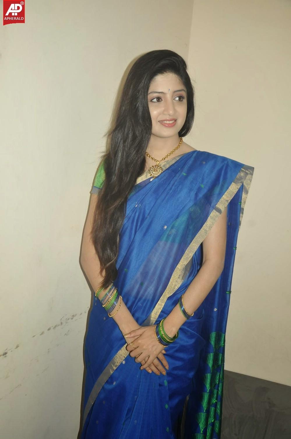 Poonam Kaur South Actress Photos