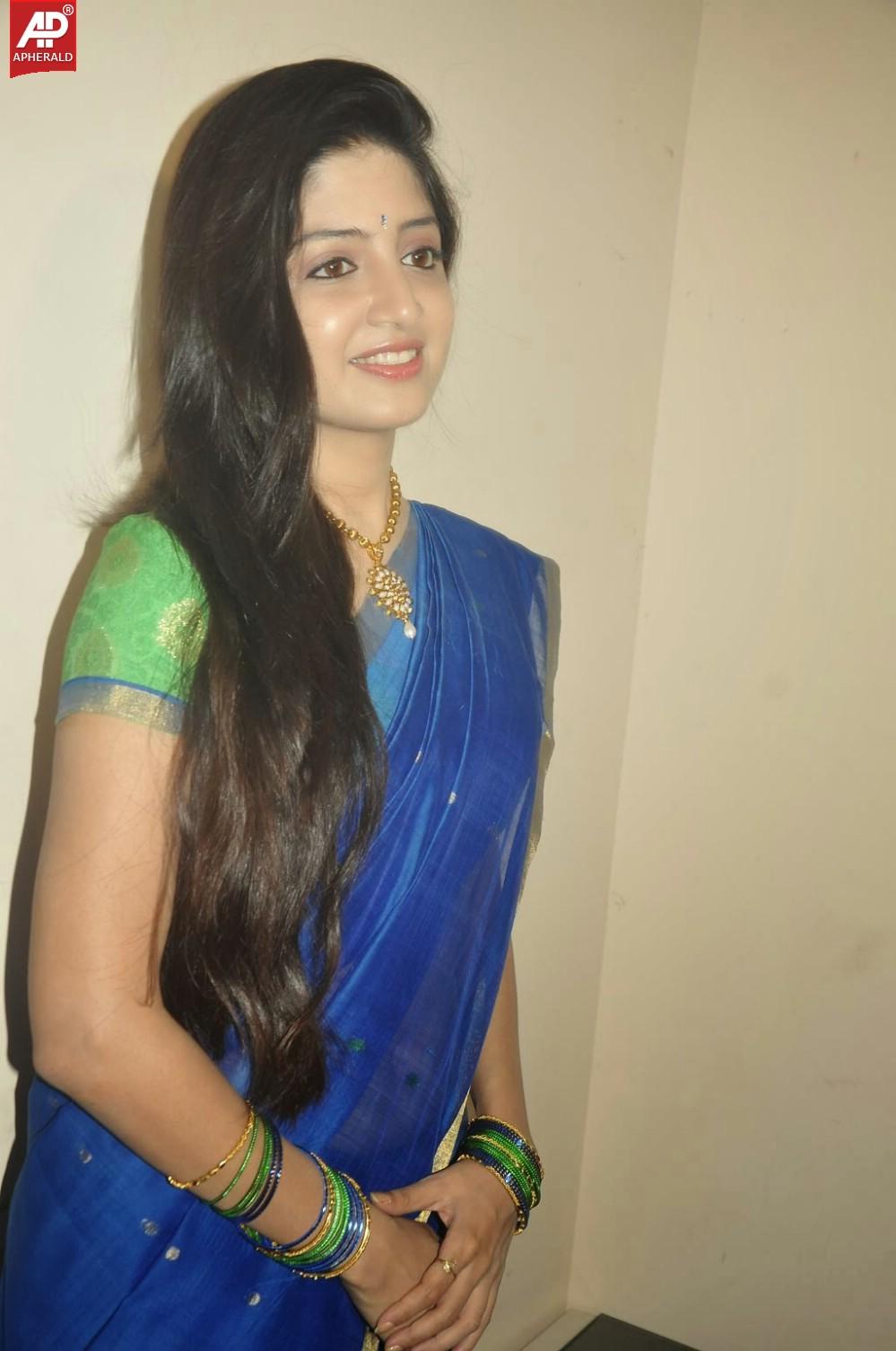 Poonam Kaur South Actress Photos