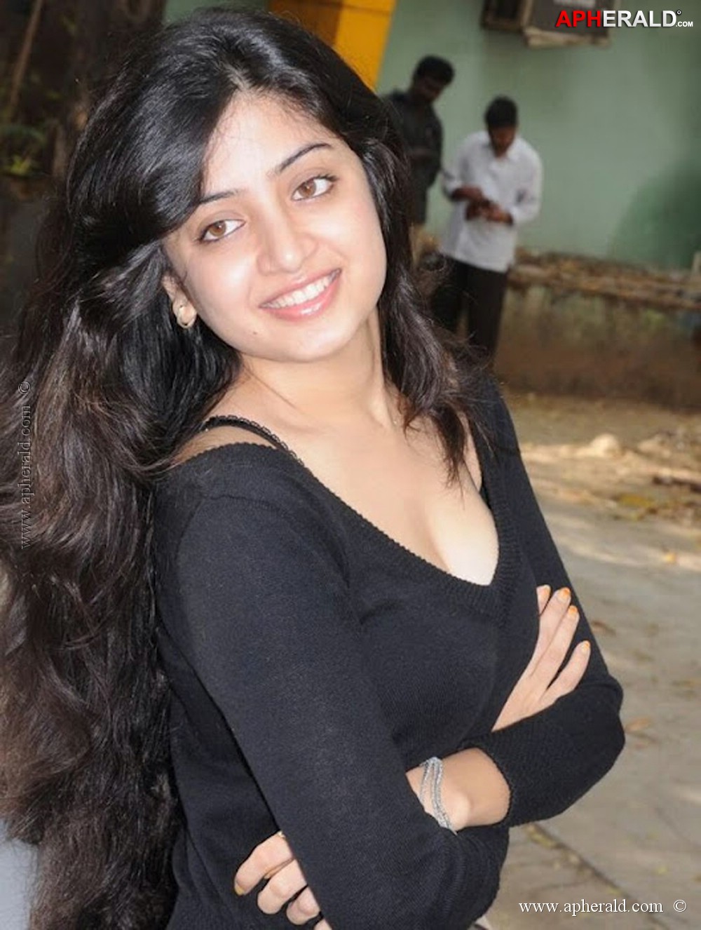 poonam kaur spicy pics