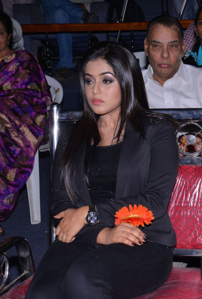 Poorna Latest Photos 1