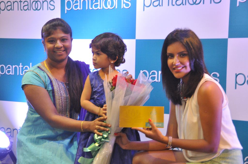 Priya Anand at Pantaloons Store Launch