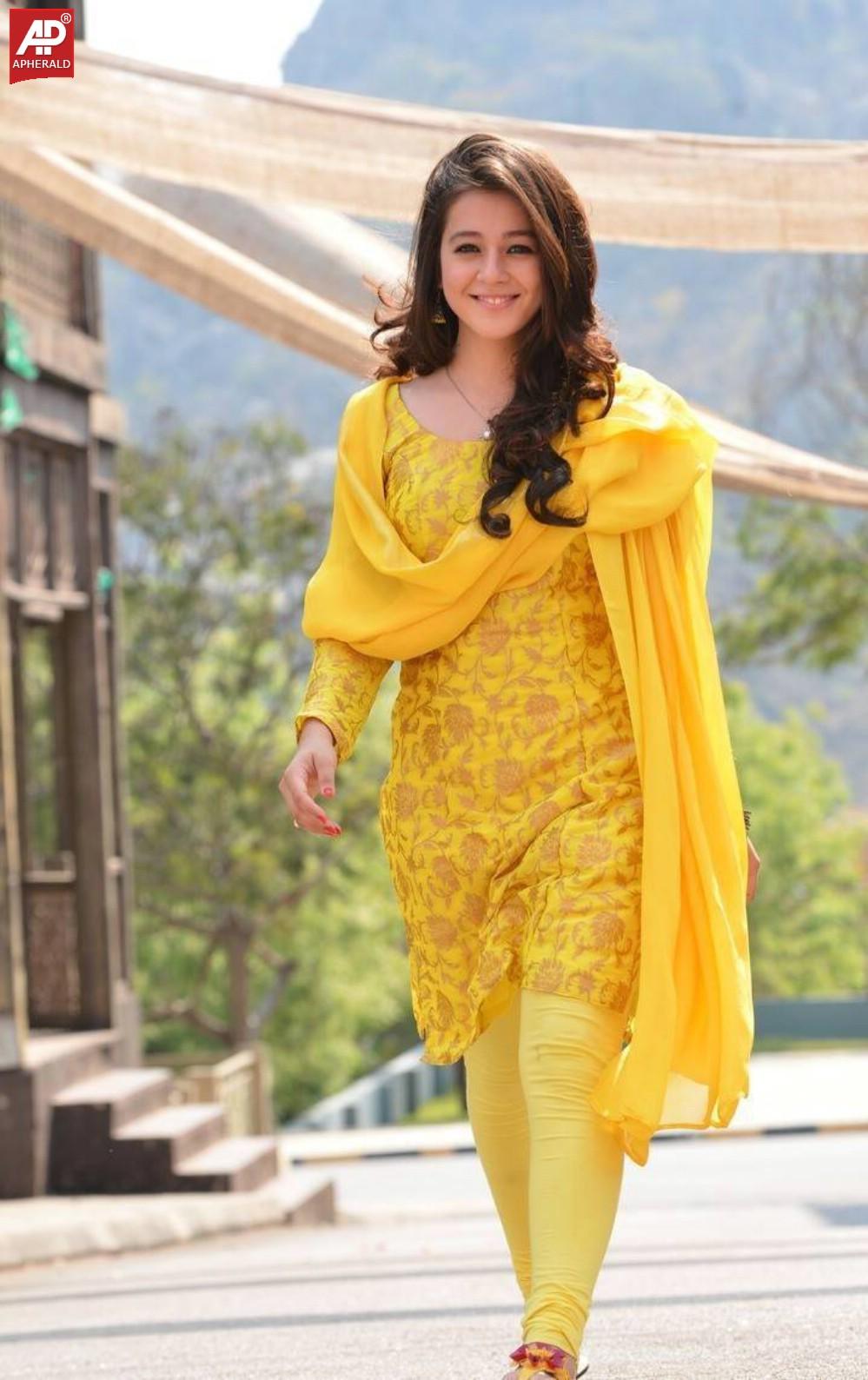 Priyal Gor Beautiful Gallery