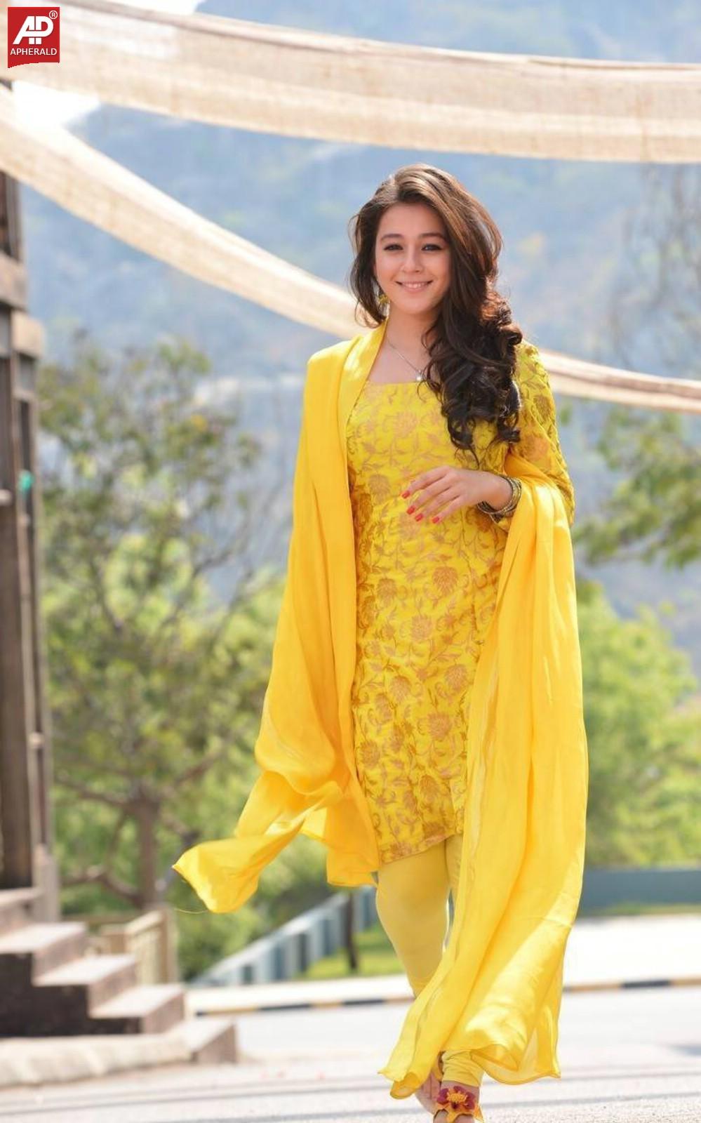Priyal Gor Beautiful Gallery