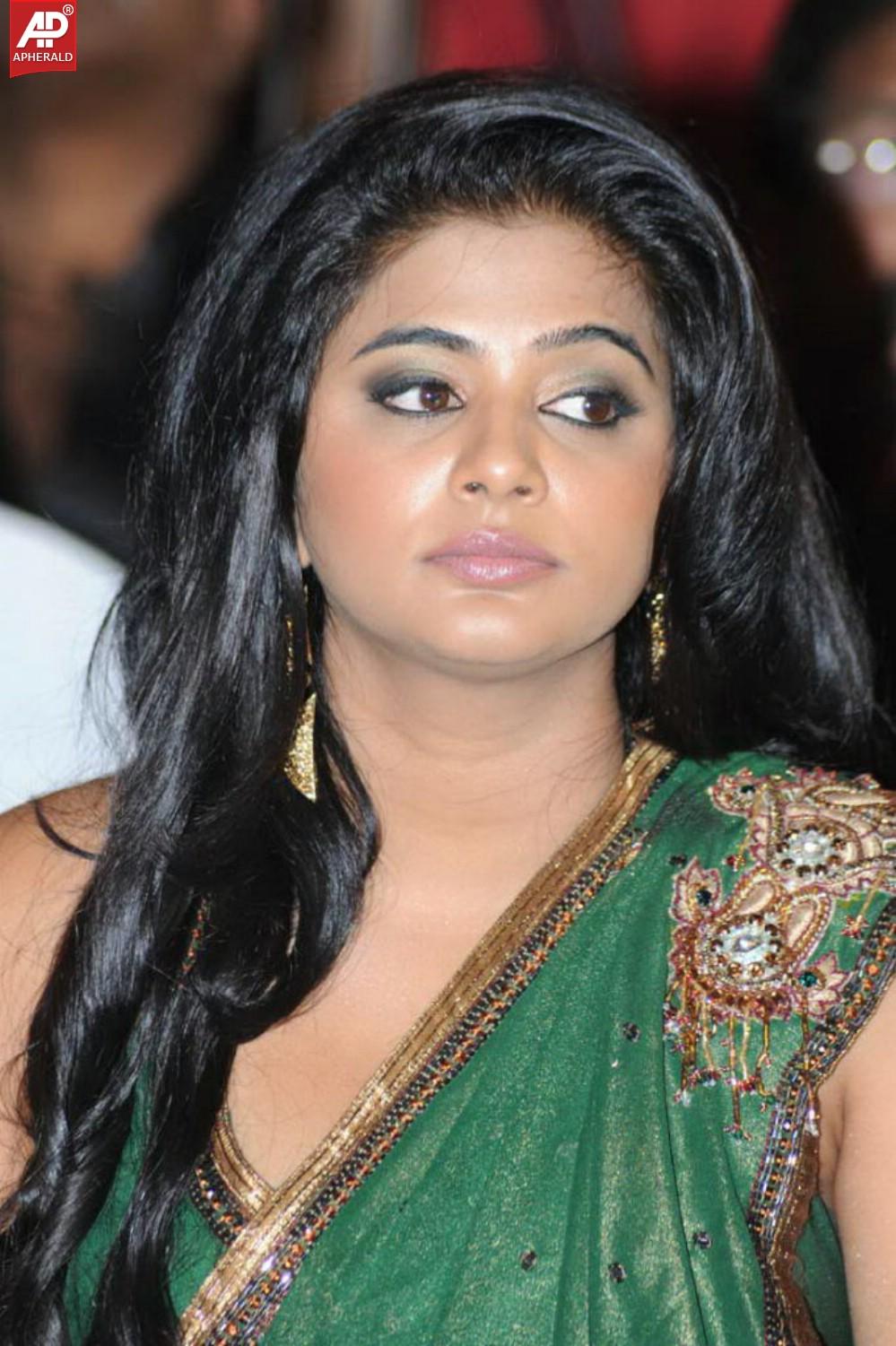 Priyamani Photo Gallery