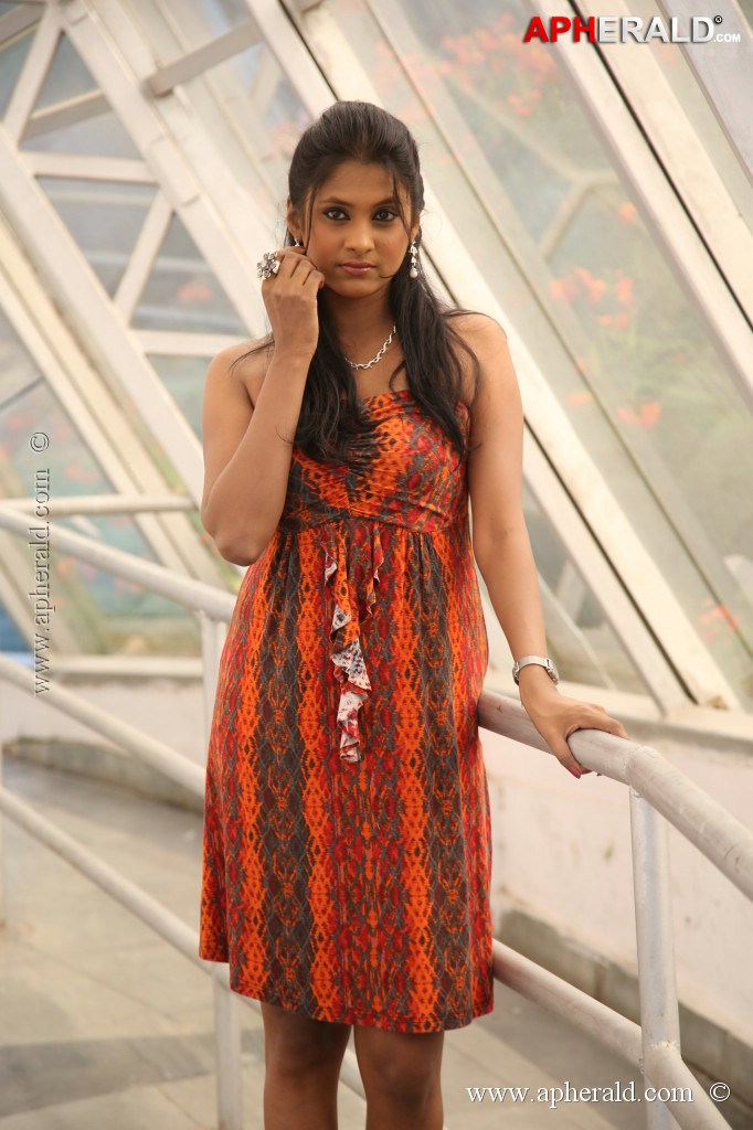 Puvisha Manoharan Stills