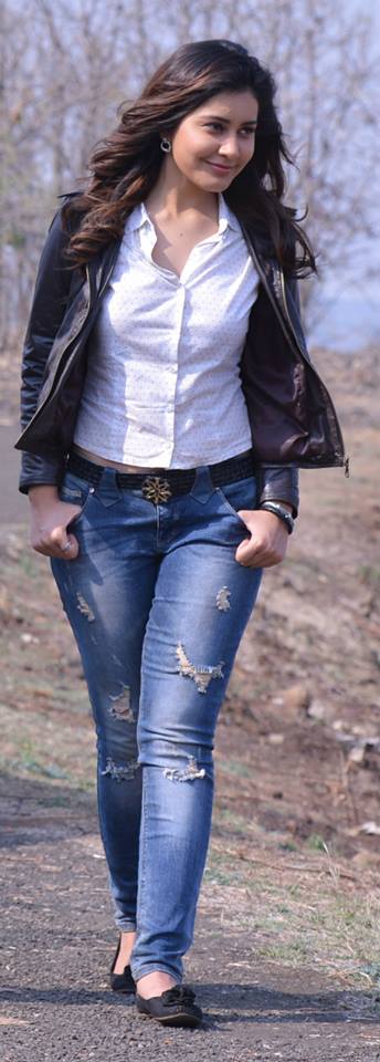Raashi Khanna in Joru Movie Stills