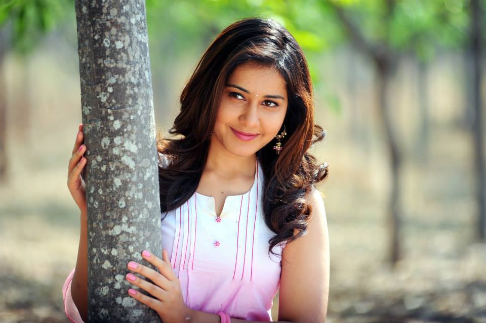 Raashi Khanna in Joru Movie Stills