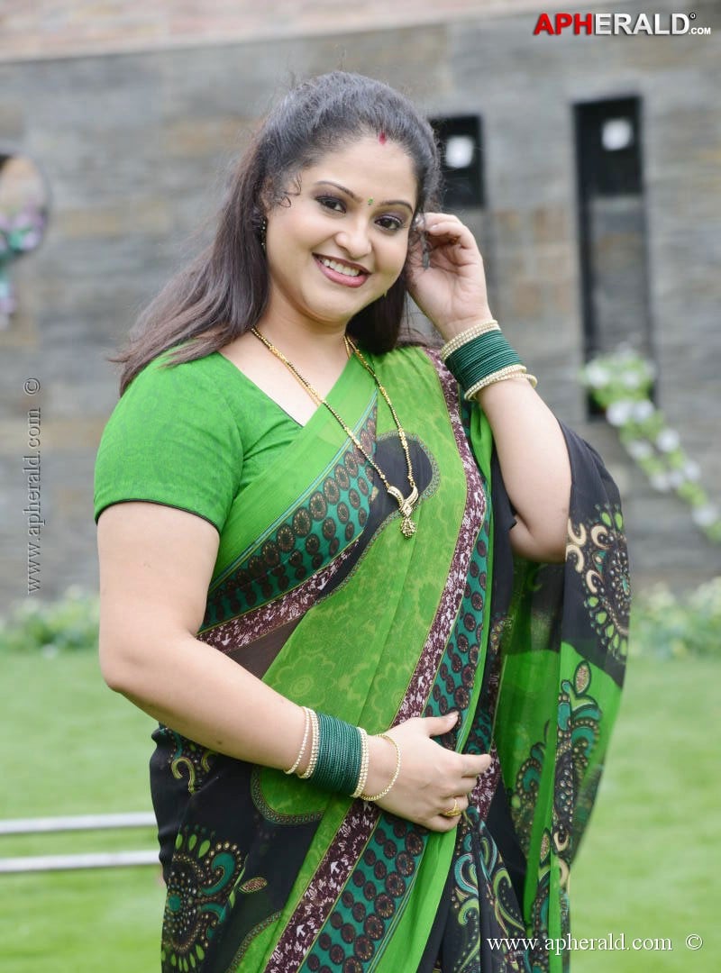 Raasi In Saree Photos