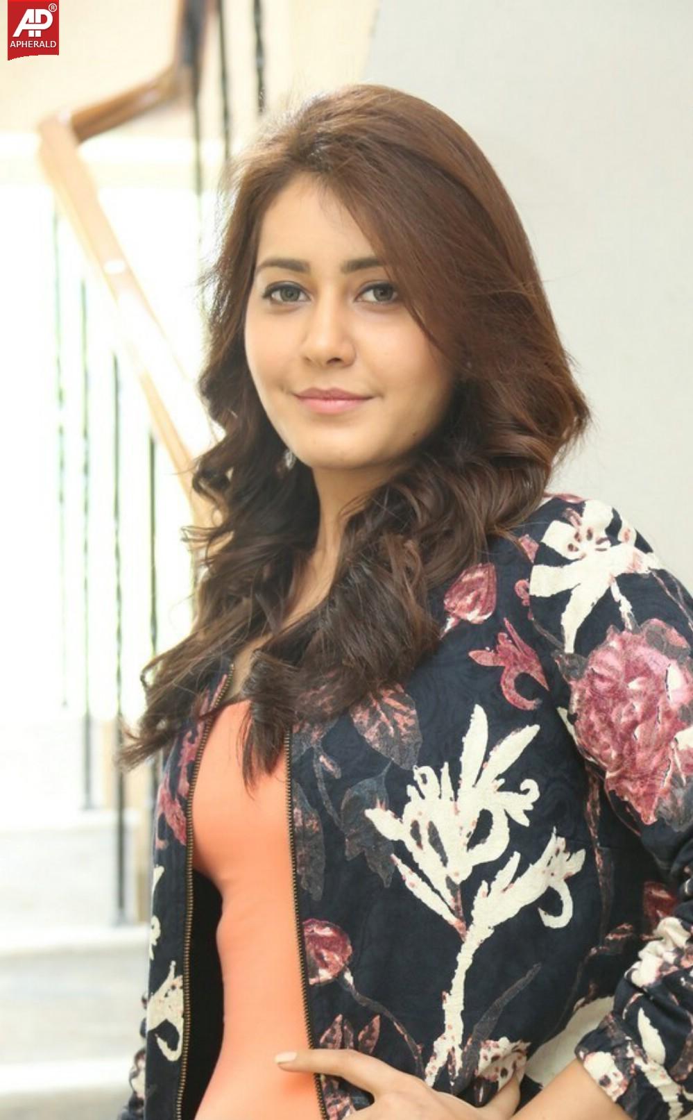 Rashi Khanna New Photoshoot