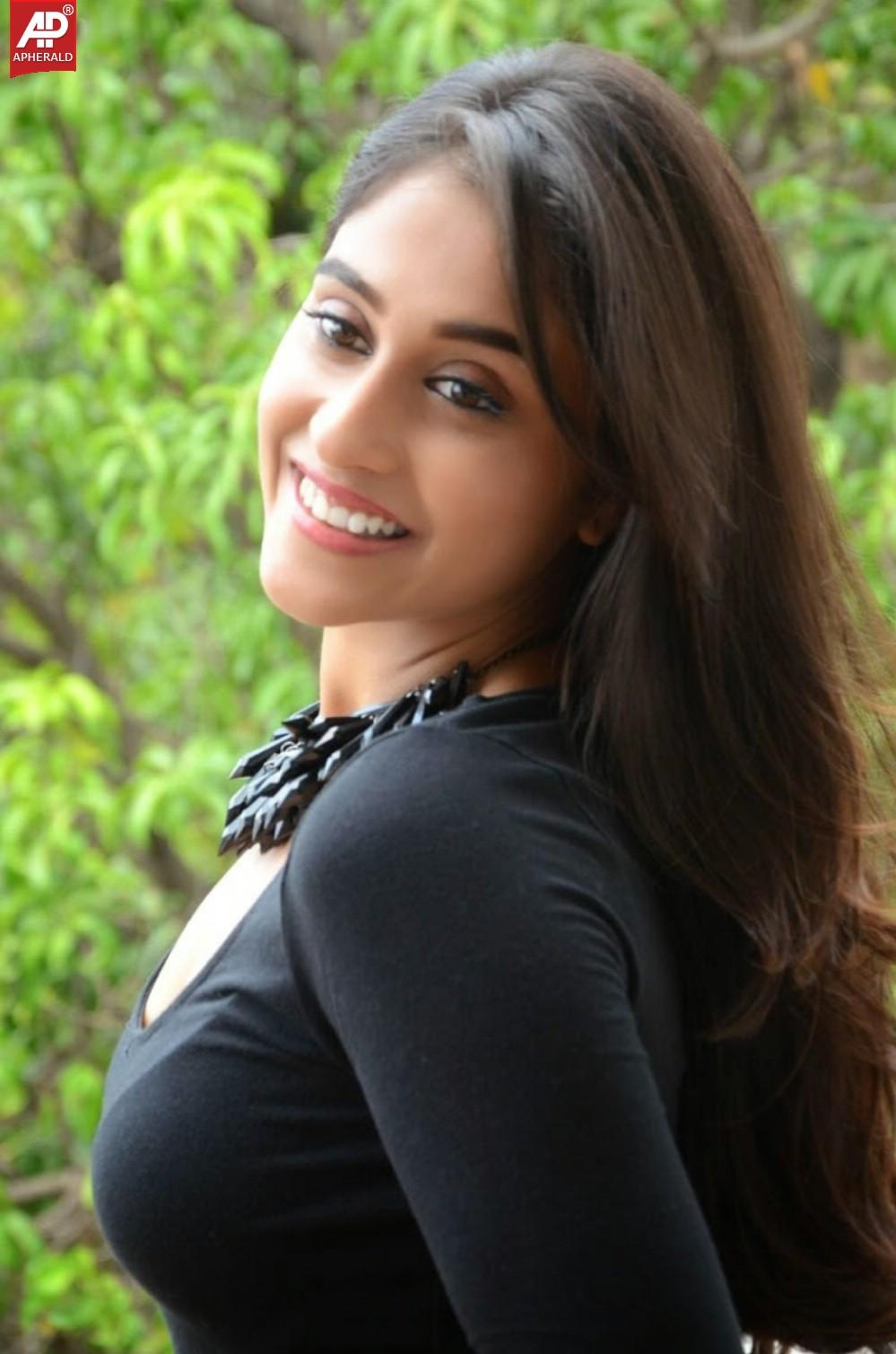 Regina Cassandra Latest Gallery