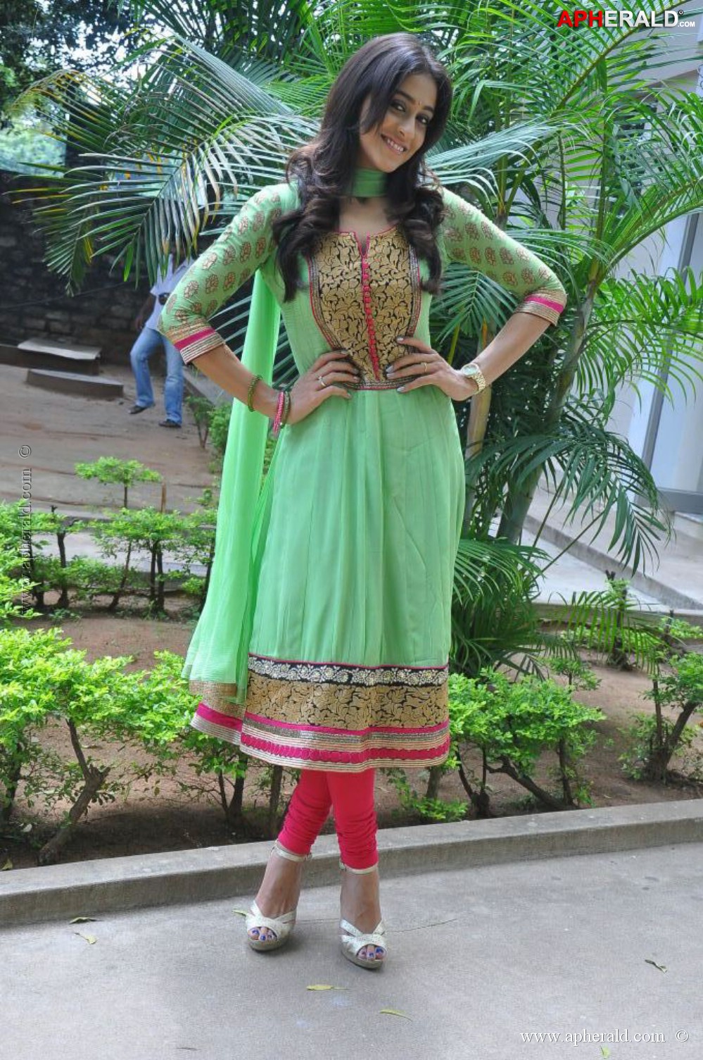 Regina Cassandra Latest Stills