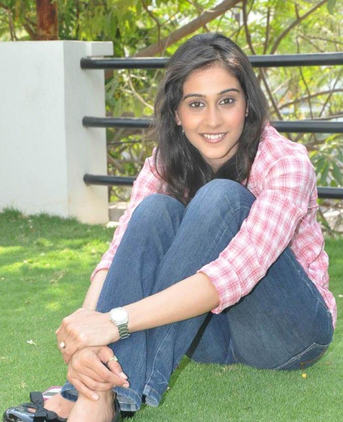 Regina Cassandra Unseen Photos