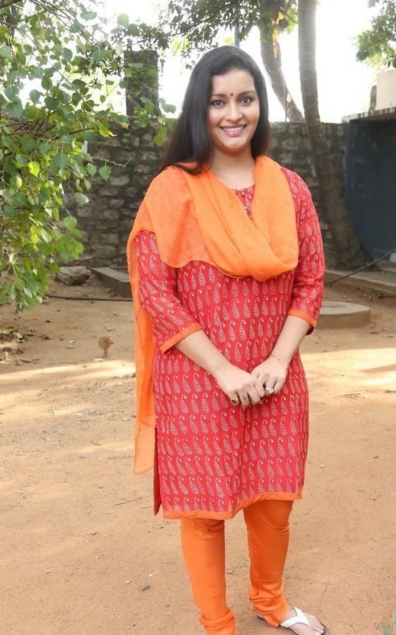 Renu Desai  Latest Stills