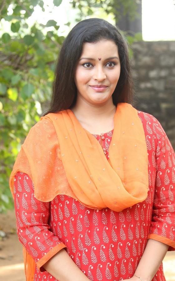 Renu Desai  Latest Stills