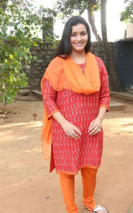 Renu Desai  Latest Stills