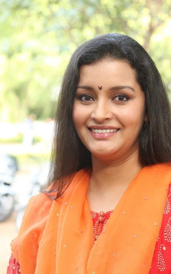 Renu Desai  Latest Stills