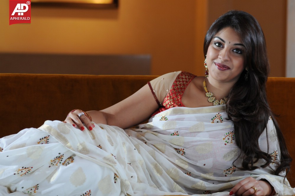 Richa Gangopadhyay in Saree Images