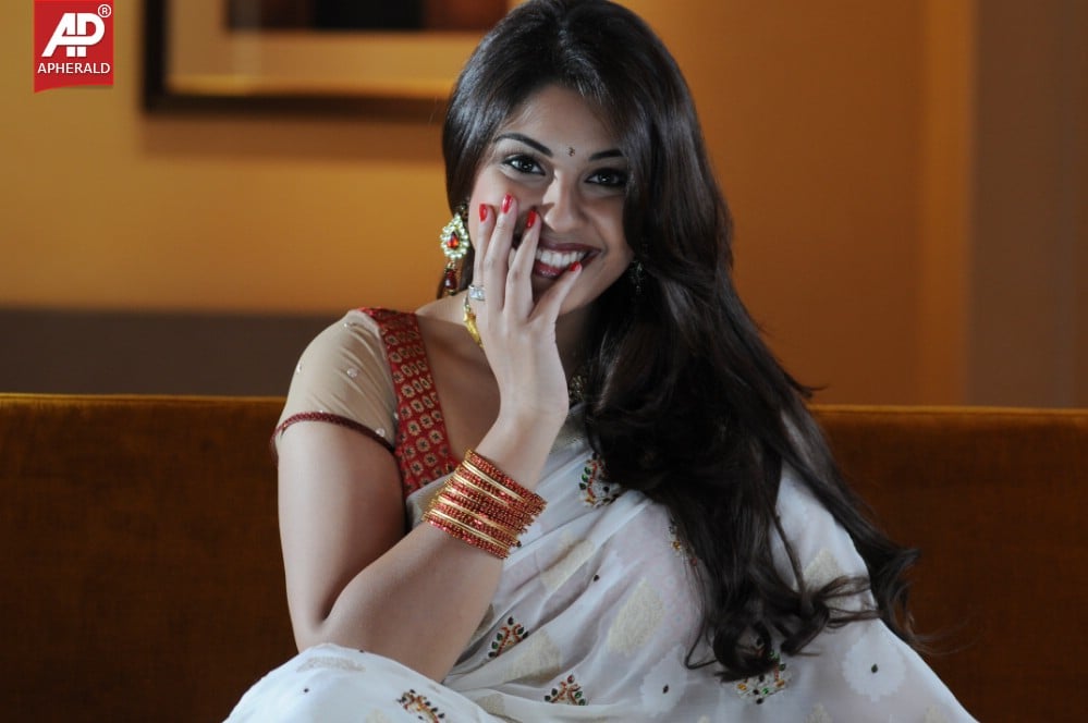 Richa Gangopadhyay in Saree Images