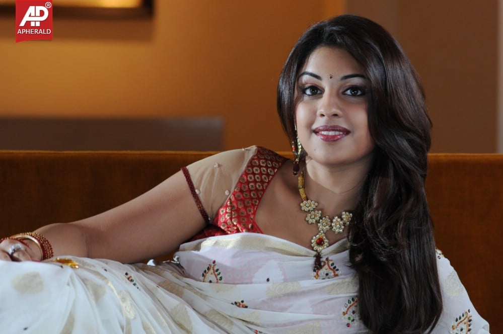 Richa Gangopadhyay in Saree Images