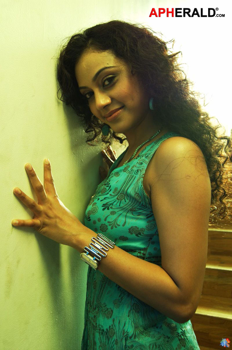 Roopa Manjari