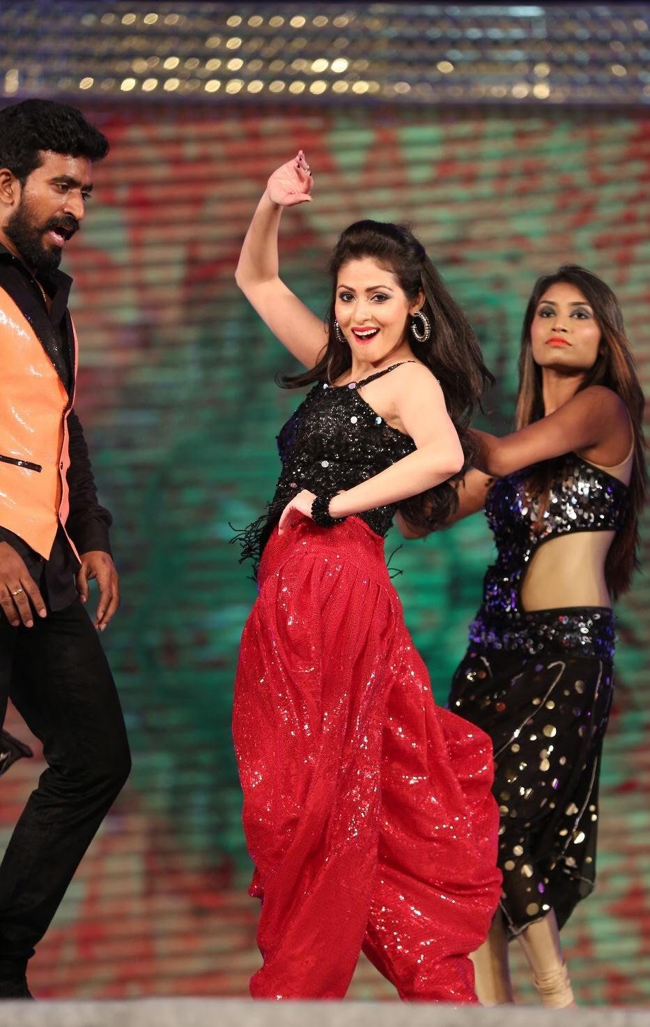 Sada Latest Dance Show at Gama Awards 2014