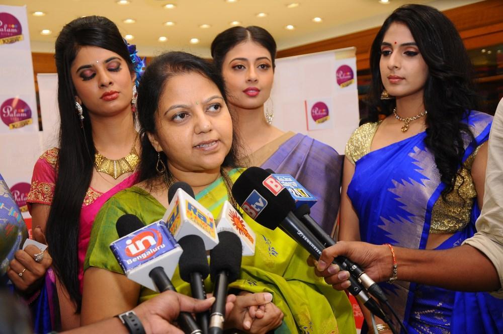 Sakshi Agarwal New Saree Stills