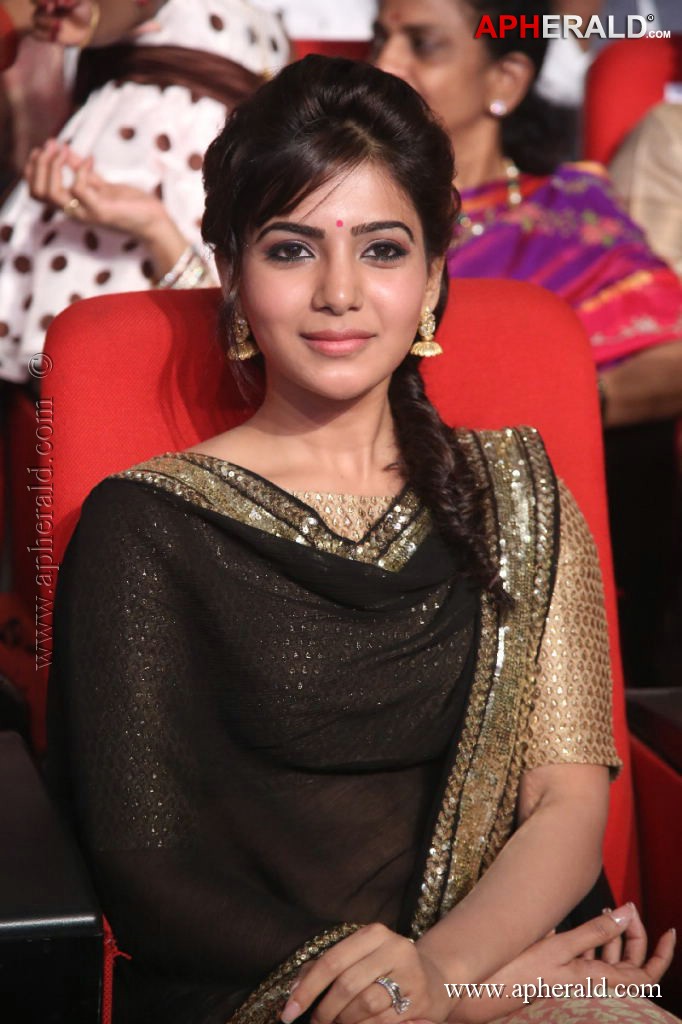 Samantha Stills in Attarintiki Daredi Audio