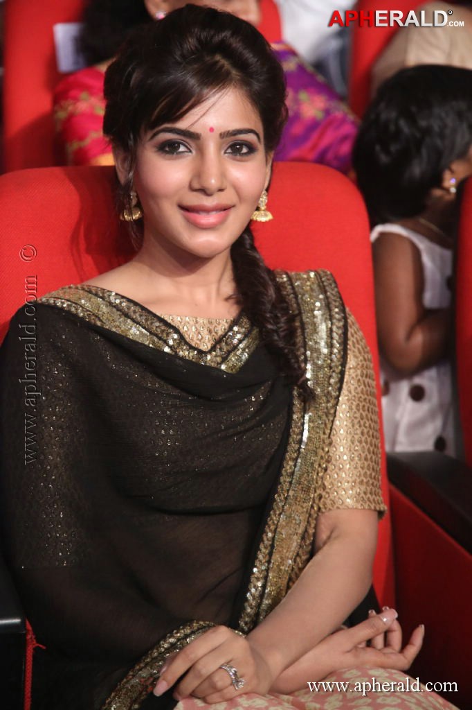 Samantha Stills in Attarintiki Daredi Audio