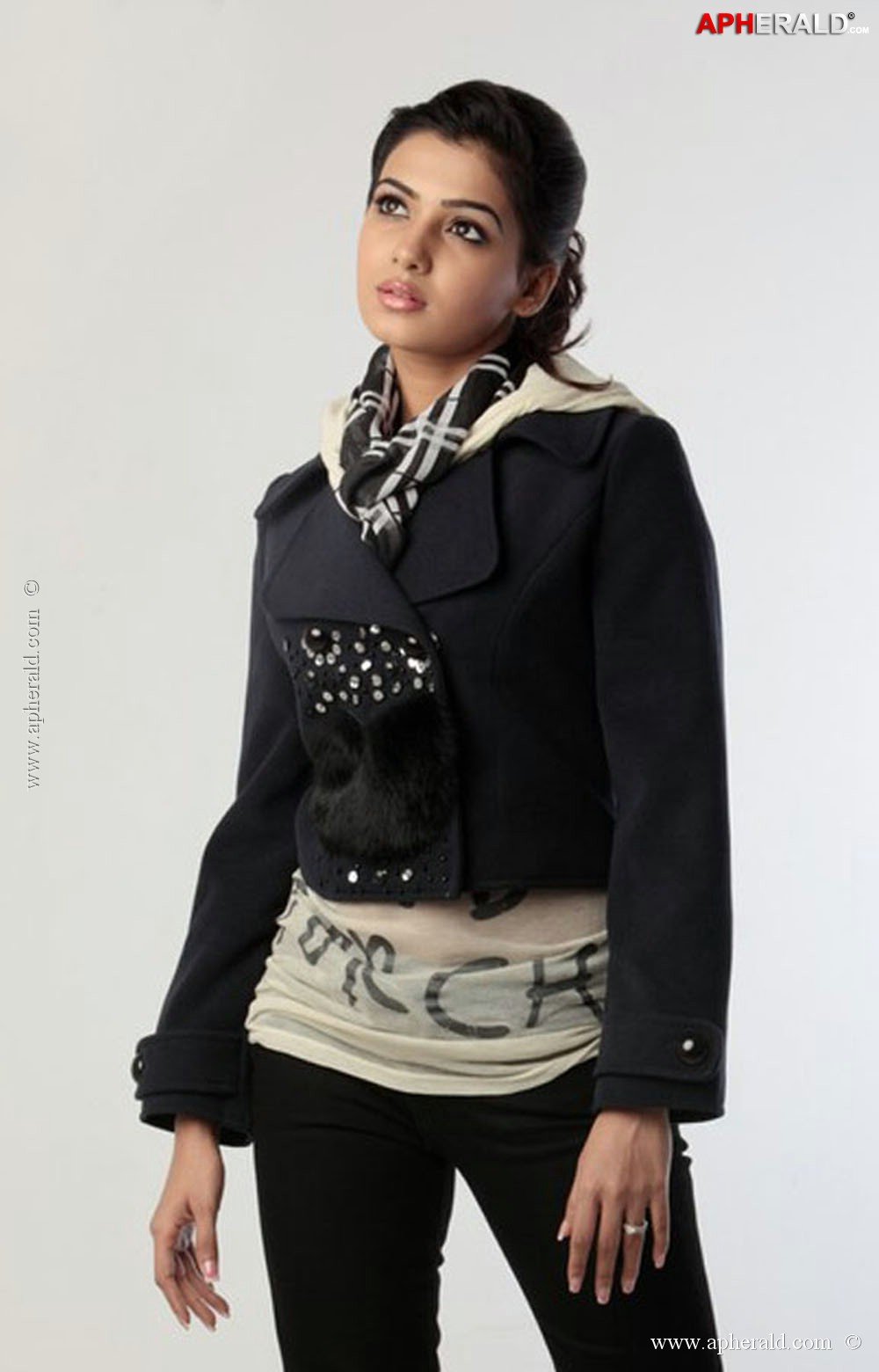 Samantha New Cute Stills