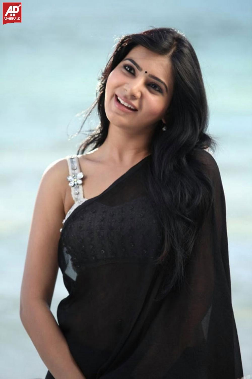 Samantha Transparent Saree Photos