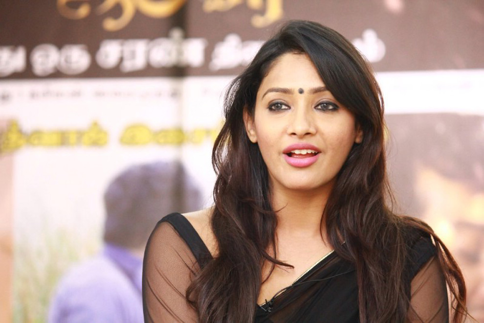 Samruthika Latest Saree Photos