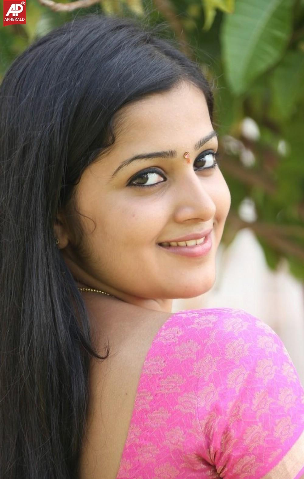 Samskruthi New Photos