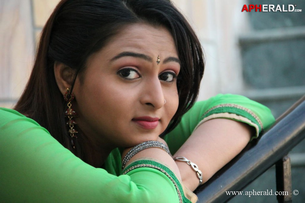 Samvritha Sunil Gallery