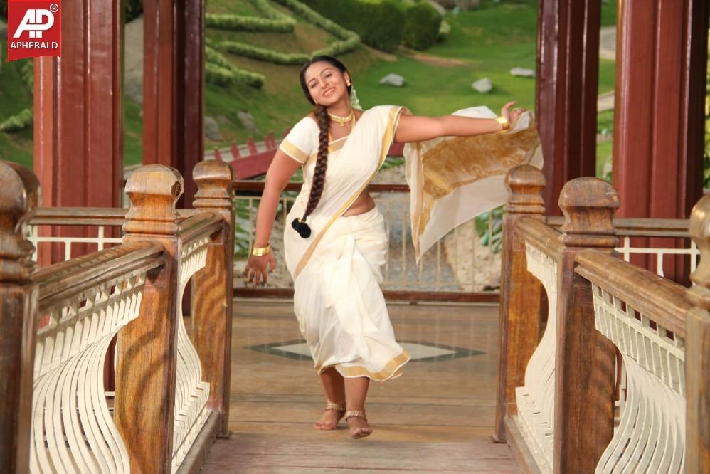 Samvritha Sunil Latest Images