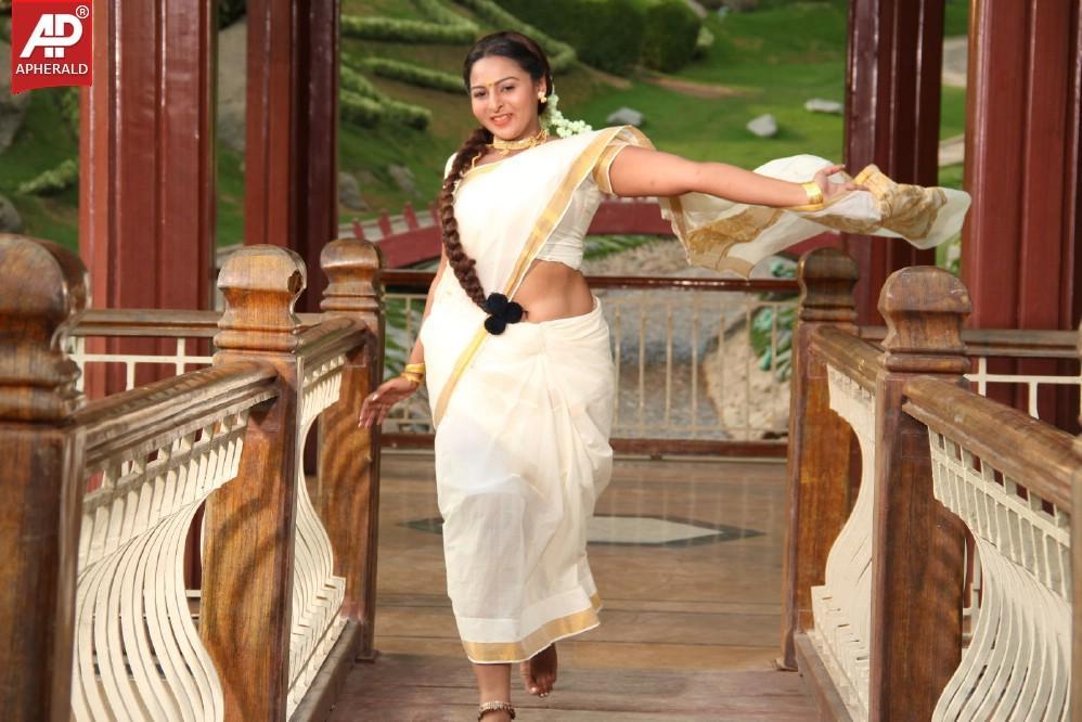 Samvritha Sunil Latest Images