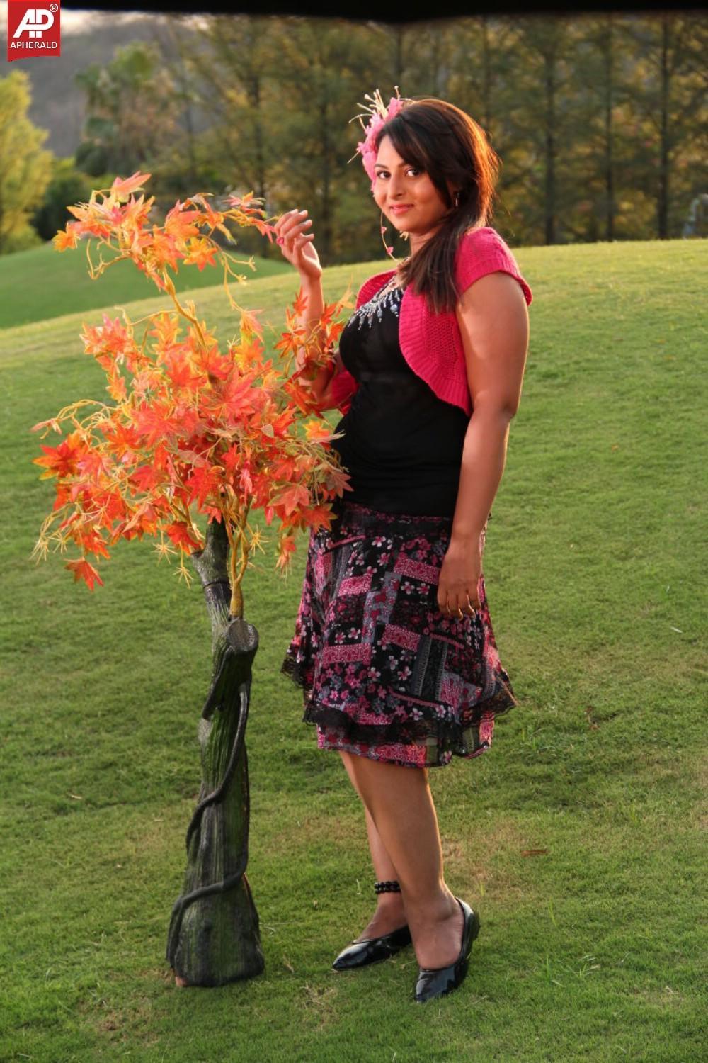 Samvritha Sunil Latest Images