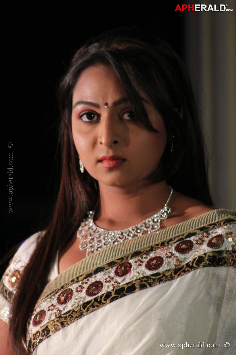 Samvritha Sunil Stills - Photo 5 of 89