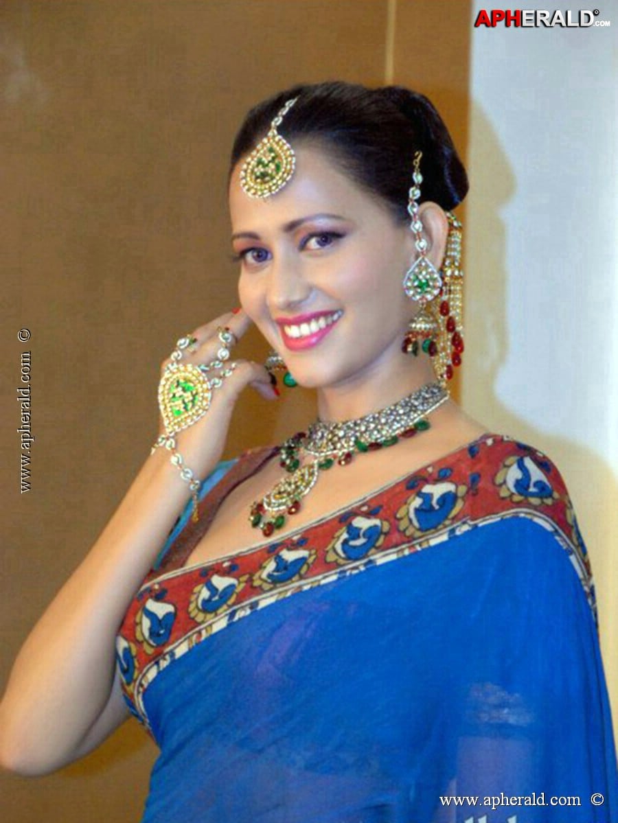 Sanjana Singh Spicy Photos