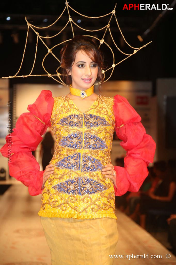 Sanjjanaa at Hyderabad Fashion Week