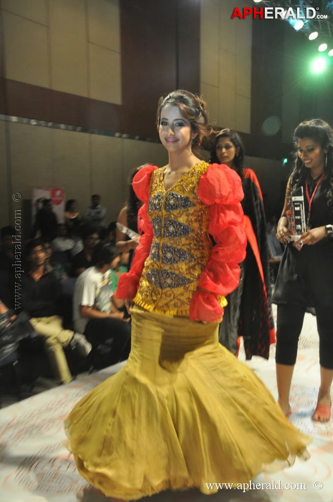 Sanjjanaa at Hyderabad Fashion Week
