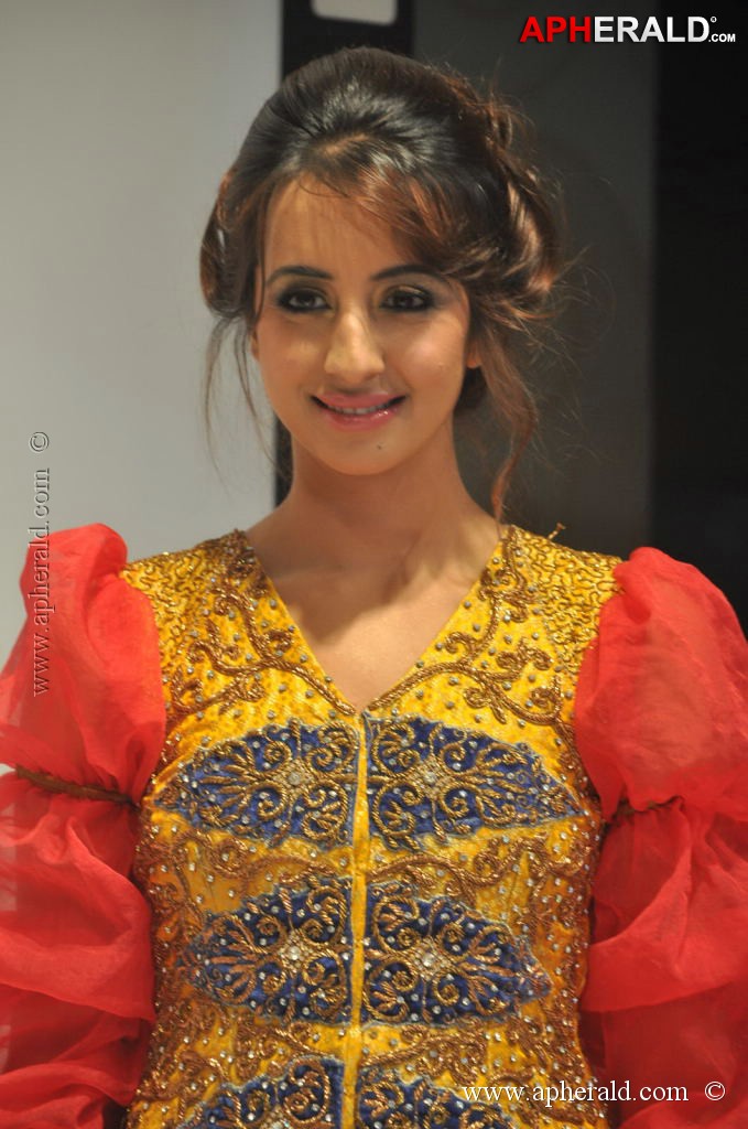 Sanjjanaa at Hyderabad Fashion Week