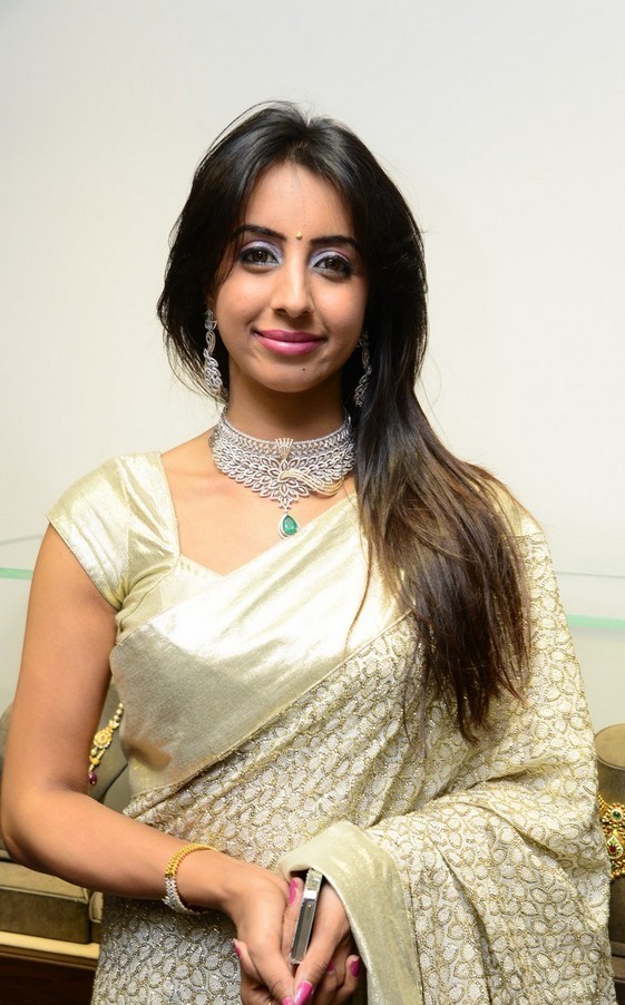 Sanjjanaa Beautiful Stills