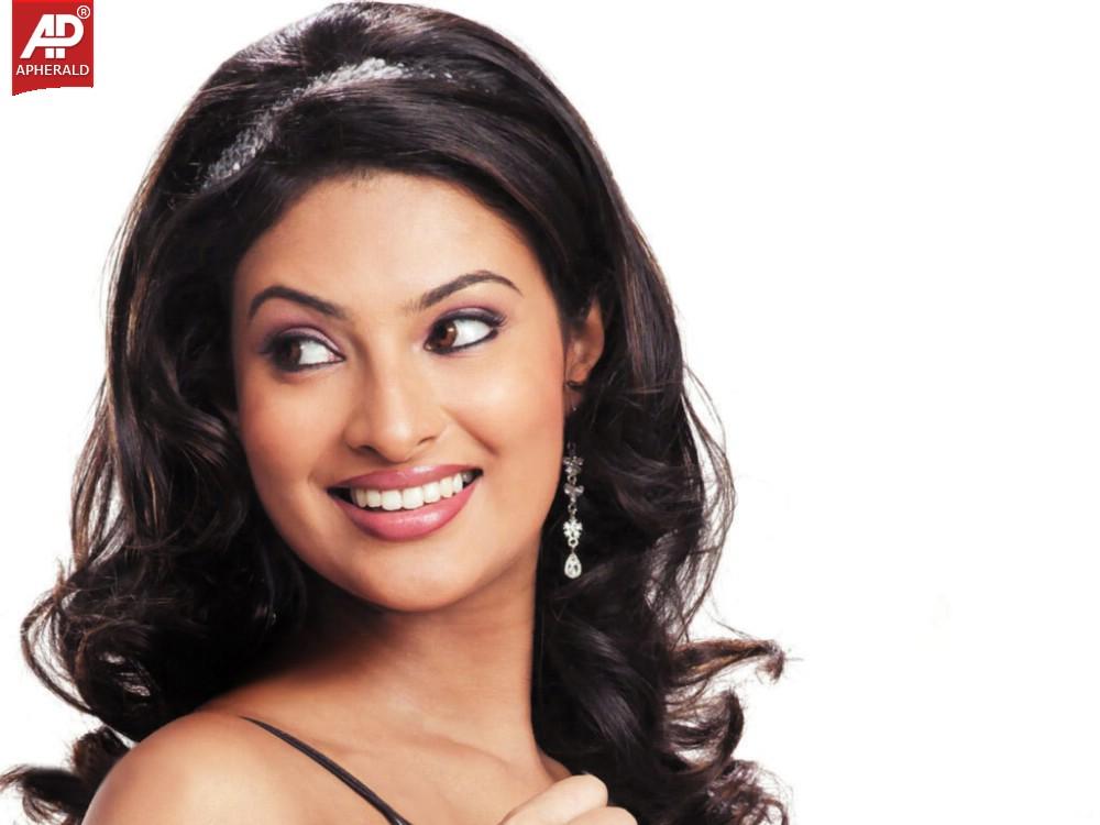 Sayali Bhagat Cute Photos