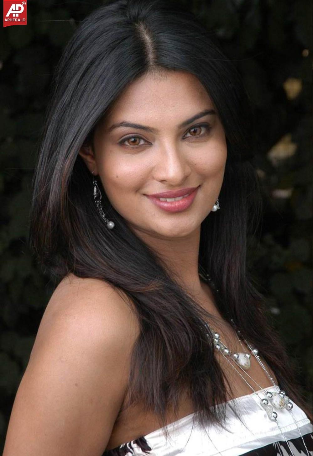 Sayali Bhagat Cute Photos