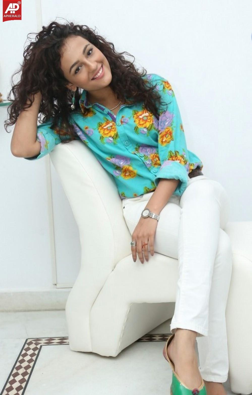 Seerat Kapoor Beautiful Photoshoot