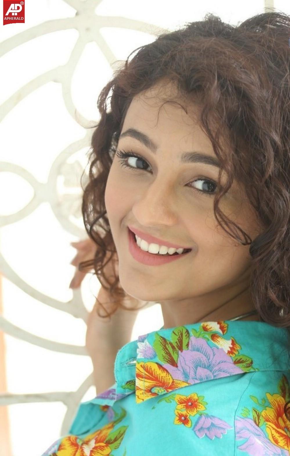 Seerat Kapoor Beautiful Photoshoot