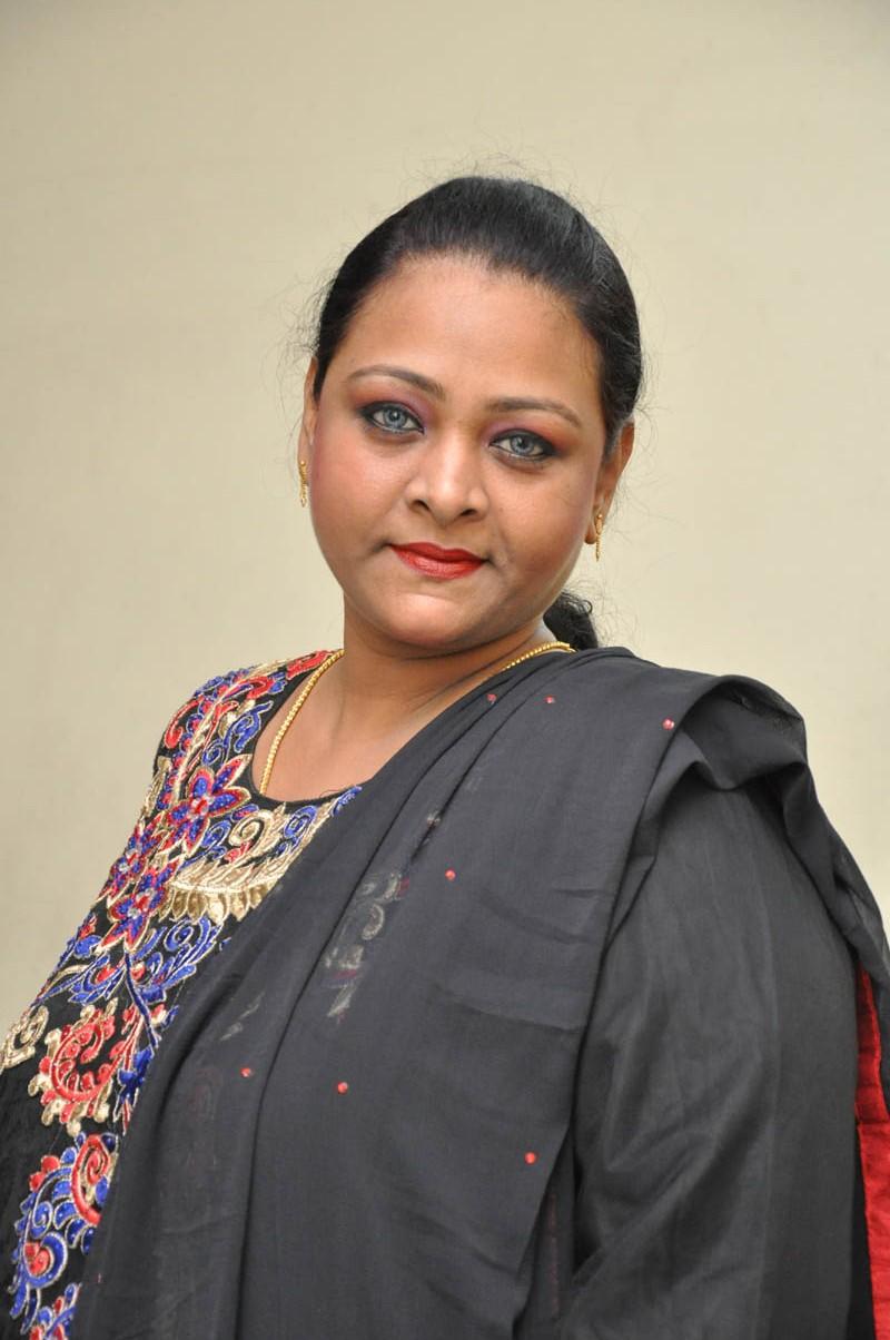 Shakila Aunt Sexy Pics