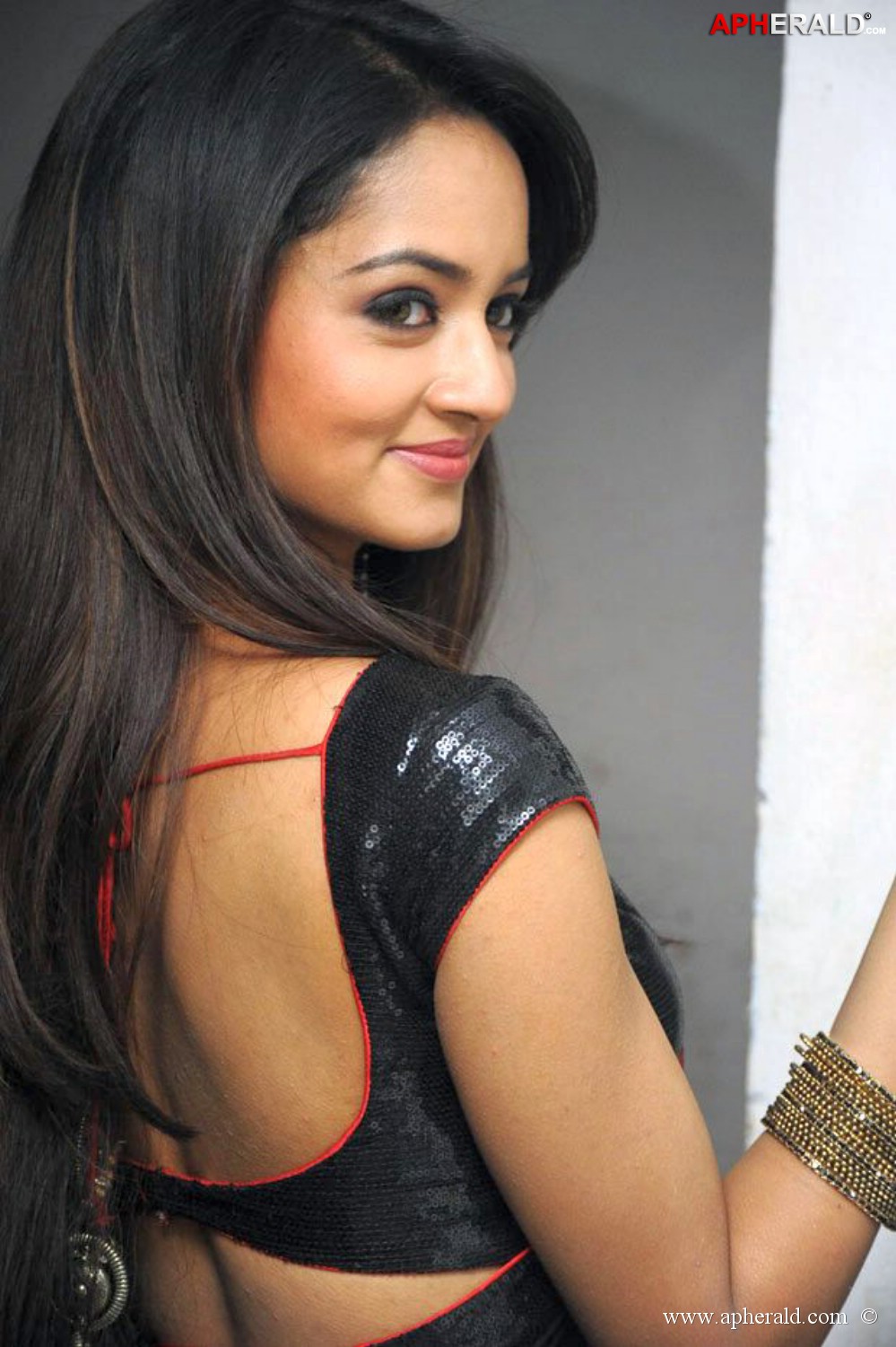Shanvi Hot in Black Saree Photos