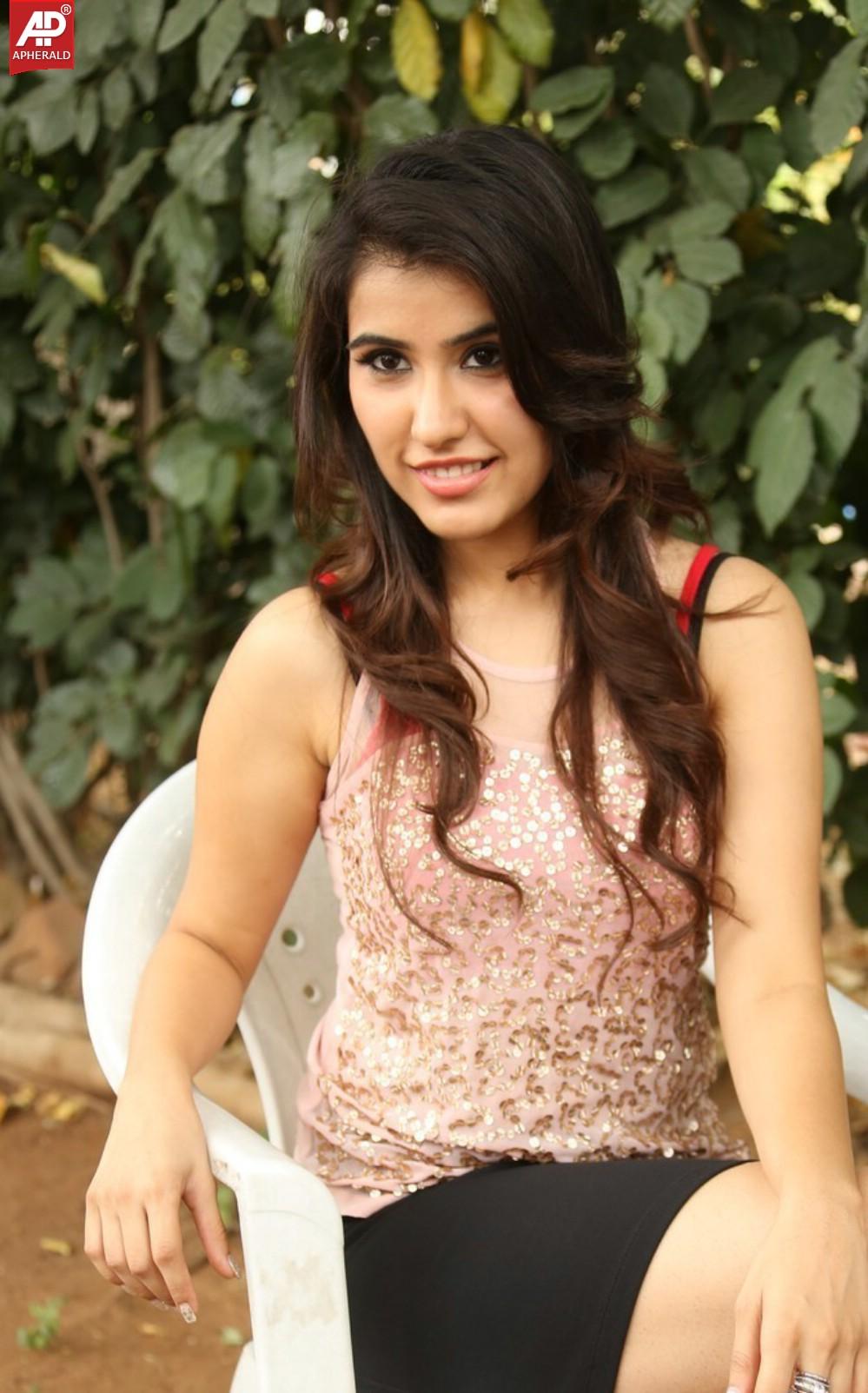 Sheena Bajaj New Photoshoot